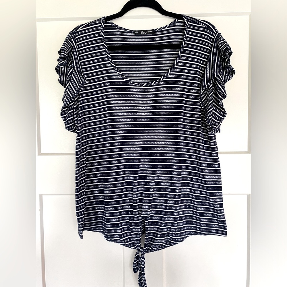 Women’s flutter sleeve top XL